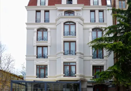 OTEL «CITY AVENUE» (TBİLİSİ, GÜRCÜSTAN)